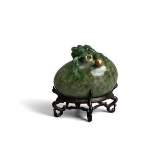 Qing Dynasty Fine Chinese Jadeite Container with Pixiu on Lid